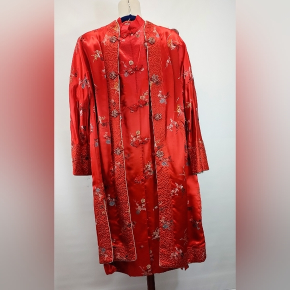 Authentic Vtg Asian Silk 2 Piece Robe & Dress - Picture 9 of 9